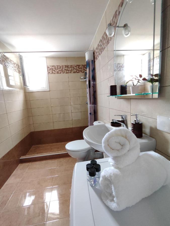 Oasis Apartments Perissa  Dış mekan fotoğraf